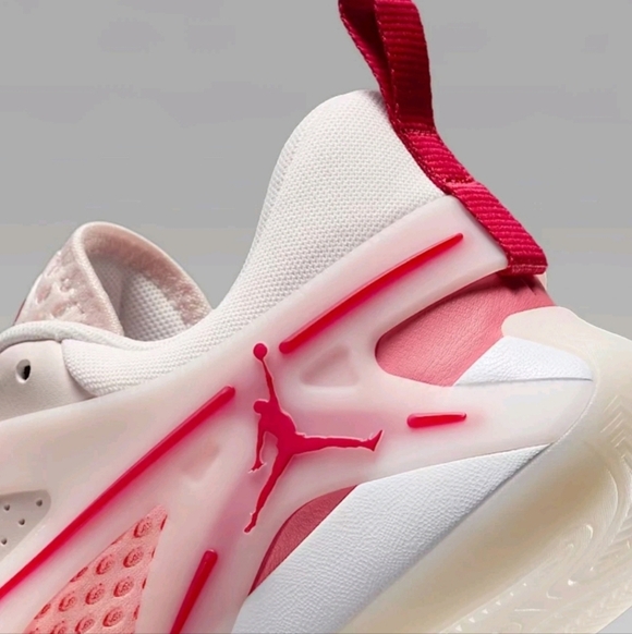 Jordan Heir Women's Light Pink/Washed Coral Sneakers Size 12 FZ2471-600 - Picture 4 of 6